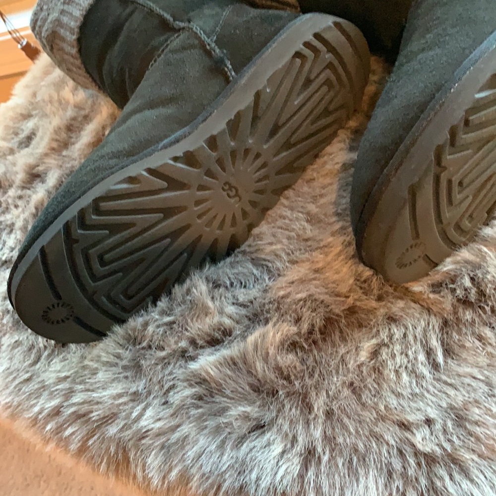 Ugg’s - Picture 6 of 9